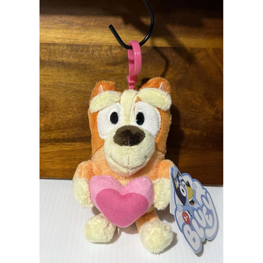 Plush Clip-on Keychain - Bingo Holding A Heart - Backpacks - Bluey & Friends